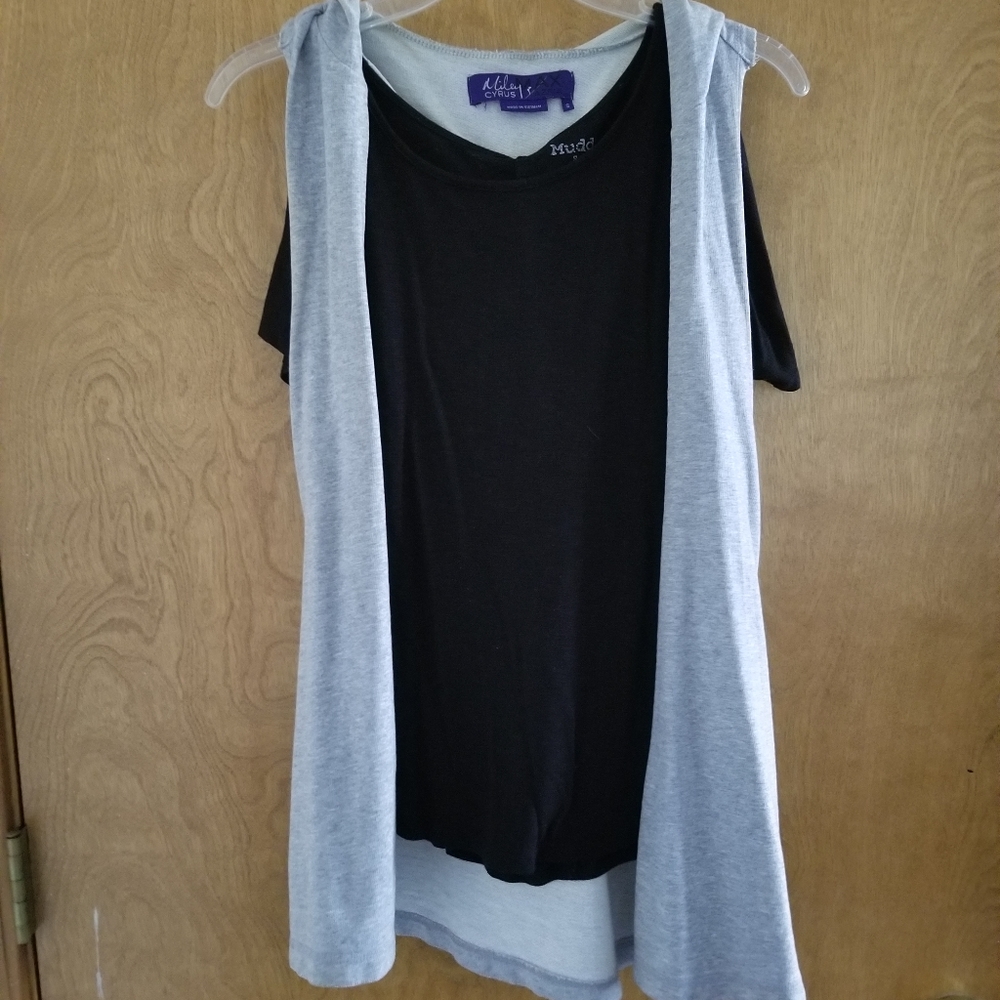 Heather grey hooded vest